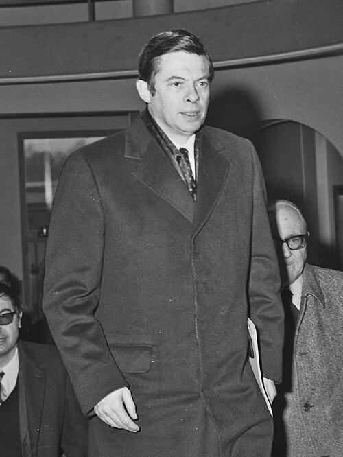 Portrait de Robert Poujade